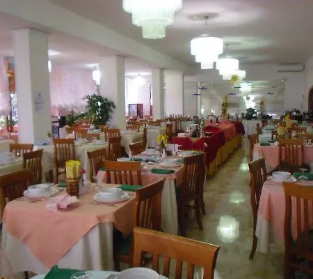 Alfredo's Hotel Rímini