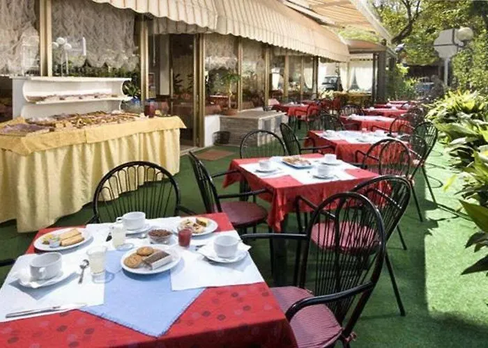 Alfredo's Отель