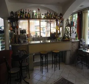 Alfredo's Hotel 3*
