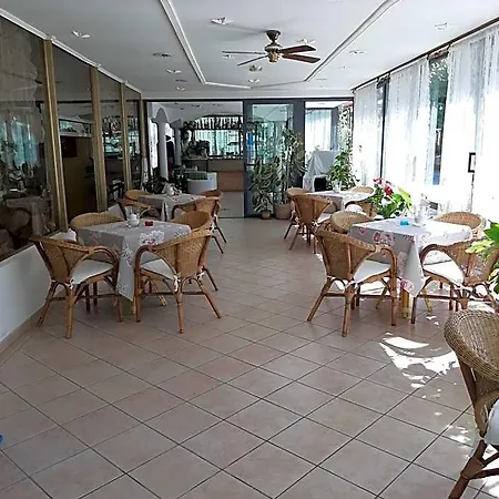 Hotel Alfredo's