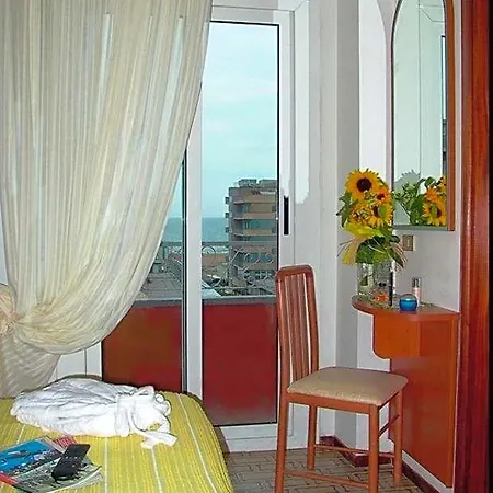 Alfredo's Hotel 3*