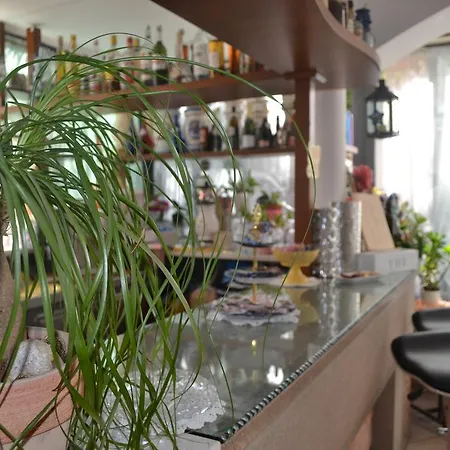 Alfredo's מלון 3*