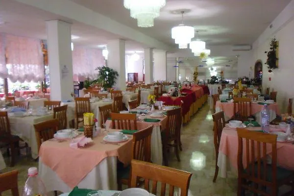 Alfredo's Отель Римини